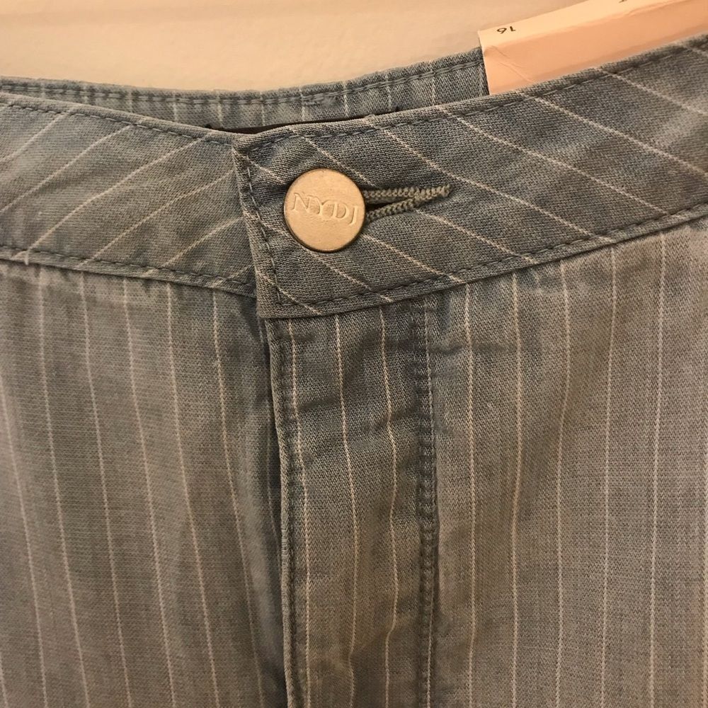 NWT NYDJ Relaxed Fit straight leg high rise jeans Sumstripes - Picture 11 of 12